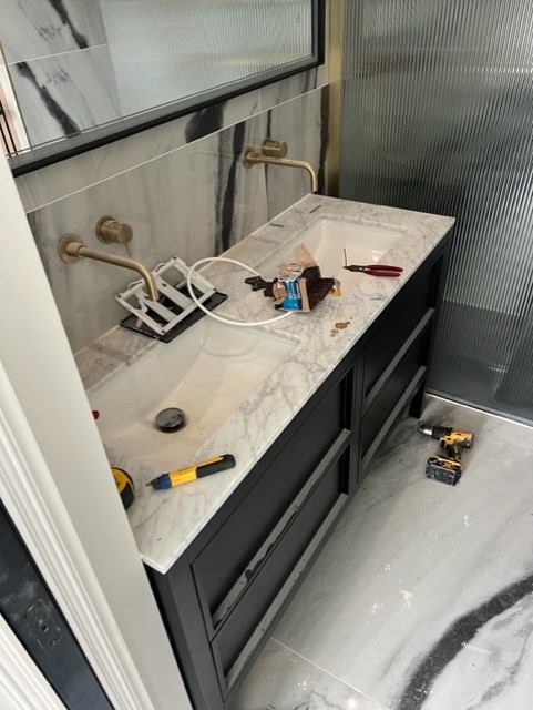 Bathroom basin