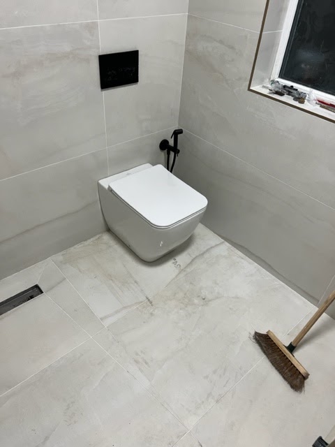 Toilet installation